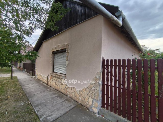 Eladó családi ház, Mezőtúron 19.9 M Ft, 1+2 szobás