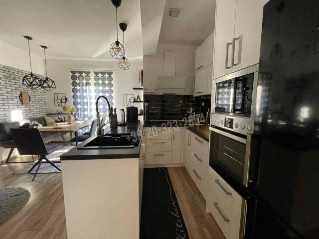 Eladó téglalakás, Sopronban 77 M Ft, 1 szobás