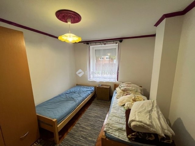 Eladó családi ház, Pilisen 33.9 M Ft, 2 szobás