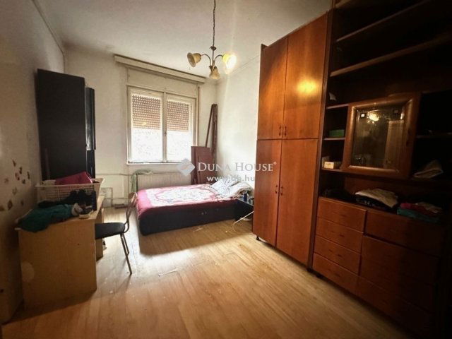 Eladó téglalakás, Budapesten, X. kerületben 63.9 M Ft, 3 szobás
