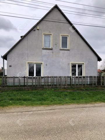 Eladó családi ház, Letenyén 38 M Ft, 6 szobás
