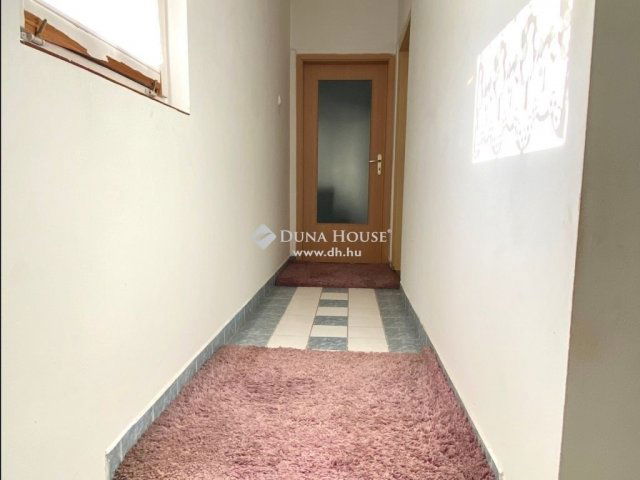 Eladó családi ház, Budapesten, XX. kerületben 32 M Ft, 4 szobás