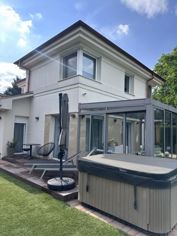 Eladó családi ház, Debrecenben 186.5 M Ft, 4+1 szobás