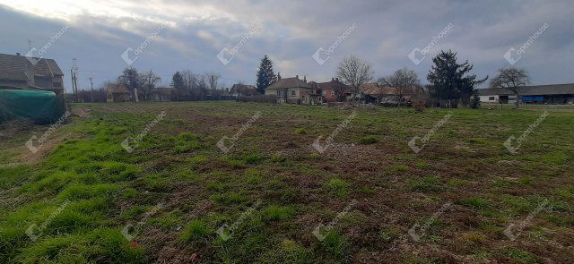 Eladó telek, Győrváron 5 M Ft / költözzbe.hu