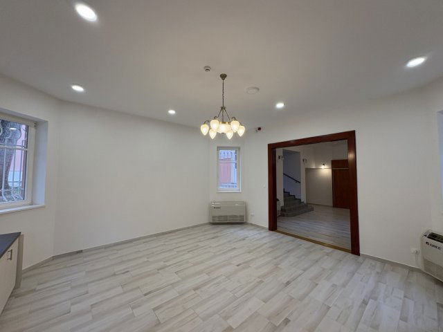 Kiadó iroda, Kaposváron 824 E Ft / hó / költözzbe.hu