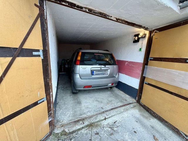 Eladó garázs, Vácon 9.5 M Ft / költözzbe.hu