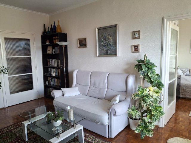 Eladó téglalakás, Szolnokon 34.5 M Ft, 2 szobás