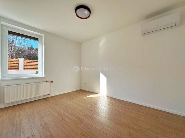 Eladó családi ház, Orfűn 134.9 M Ft, 4 szobás