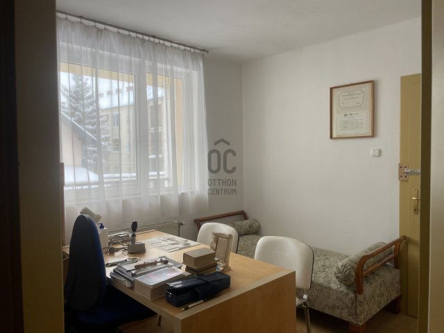 Kiadó téglalakás, albérlet, Vácon 300 E Ft / hó, 4 szobás