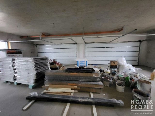 Eladó családi ház, Szegeden 359.99 M Ft, 8 szobás