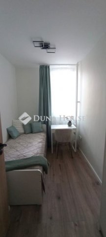 Eladó panellakás, Szegeden 78.5 M Ft, 3 szobás