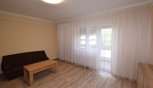 Eladó téglalakás, Debrecenben 77 M Ft, 3 szobás