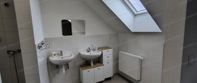 Eladó üzlethelyiség, Máriakálnokon 249 M Ft