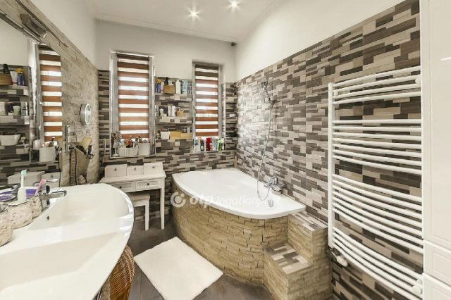 Eladó családi ház, Érden 149 M Ft, 5 szobás