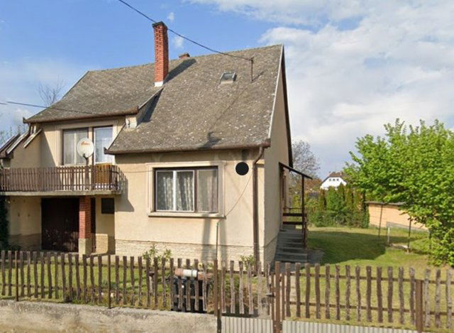 Eladó családi ház, Koroncón 50 M Ft, 3 szobás
