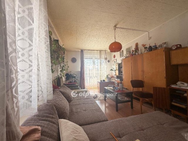 Eladó panellakás, Budapesten, III. kerületben 69.5 M Ft