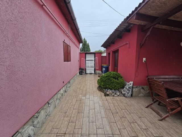 Eladó családi ház, Katymáron 19.8 M Ft, 3 szobás