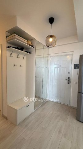 Eladó panellakás, Százhalombattán 76.6 M Ft, 3 szobás