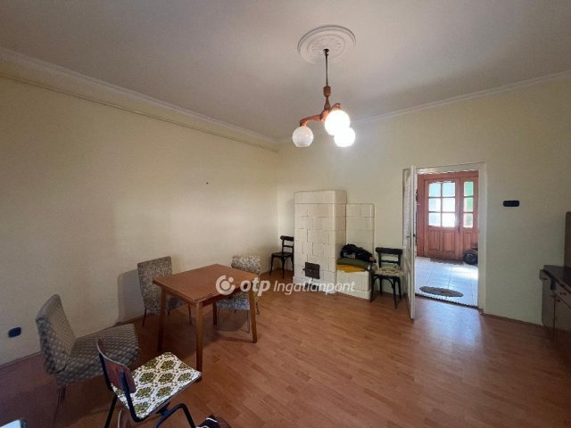 Eladó családi ház, Debrecenben 85 M Ft, 5 szobás