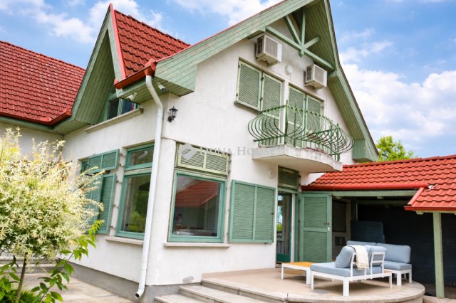 Eladó ikerház, Szigligeten, Fürdő utcában 245 M Ft, 5 szobás