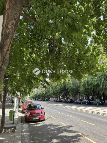 Eladó téglalakás, Budapesten, VI. kerületben 82.8 M Ft, 2 szobás