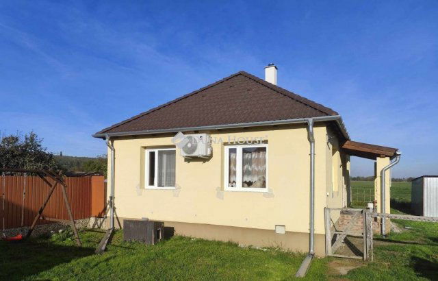 Eladó családi ház, Écsen 96.99 M Ft, 6 szobás