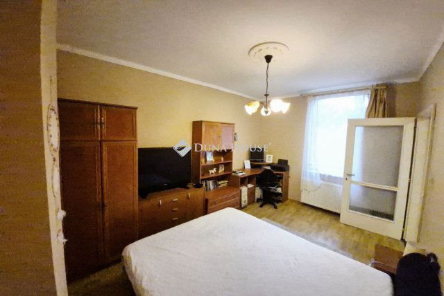 Eladó családi ház, Budapesten, IV. kerületben, Baross utcában