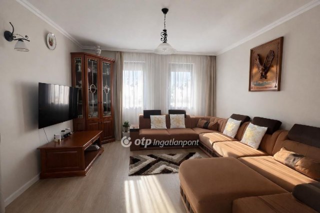 Eladó családi ház, Egerben 199 M Ft, 4 szobás