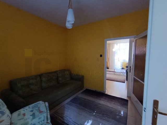 Eladó téglalakás, Szegeden, Közép fasoron 55 M Ft, 2 szobás