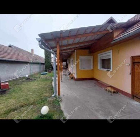 Eladó családi ház, Tóalmáson 44.3 M Ft, 5 szobás