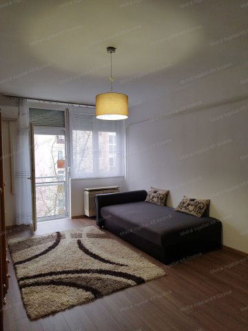 Eladó téglalakás, Szolnokon 34.9 M Ft, 2+1 szobás