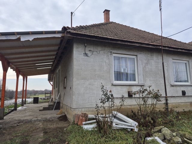 Eladó családi ház, Ököritófülpösön 19.8 M Ft, 3 szobás