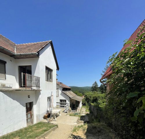 Eladó családi ház, Verőcén 65 M Ft, 5 szobás