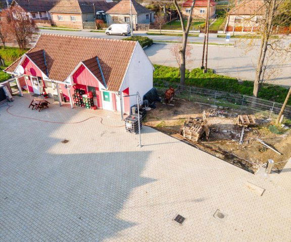 Eladó üzlethelyiség, Rétságon 52 M Ft / költözzbe.hu