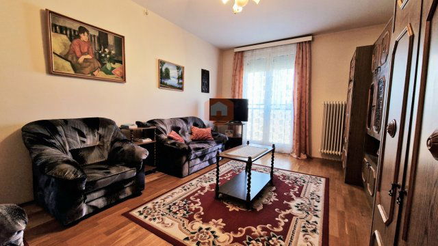 Eladó panellakás, Pécsett, Gosztonyi Gyula utcában 40 M Ft