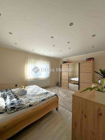 Eladó családi ház, Debrecenben 89.9 M Ft, 3 szobás