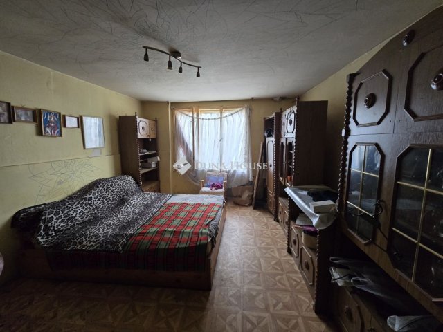 Eladó családi ház, Székesfehérvárott 25.5 M Ft, 2 szobás