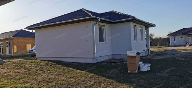 Eladó családi ház, Kecskeméten 86.9 M Ft, 4 szobás