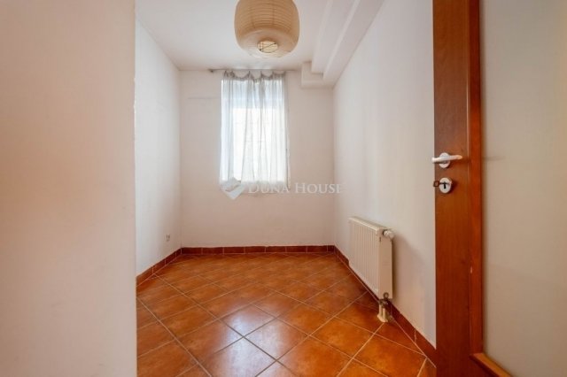 Eladó téglalakás, Budapesten, XVI. kerületben 115 M Ft, 3 szobás