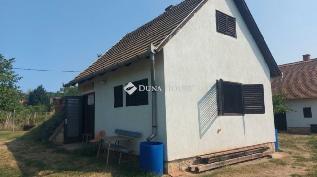 Eladó családi ház, Csopakon 65 M Ft, 1 szobás