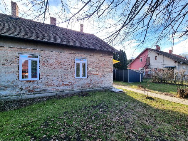 Eladó téglalakás, Mosonmagyaróváron 28 M Ft, 1 szobás