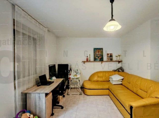 Eladó téglalakás, Szegeden 79.5 M Ft, 3 szobás