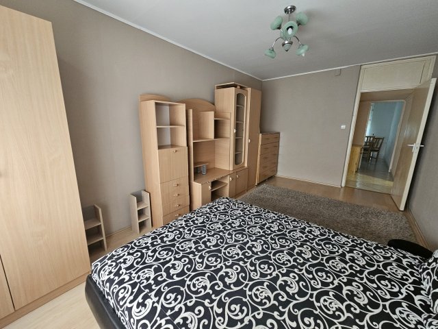 Kiadó panellakás, albérlet, Pápán 120 E Ft / hó, 2 szobás