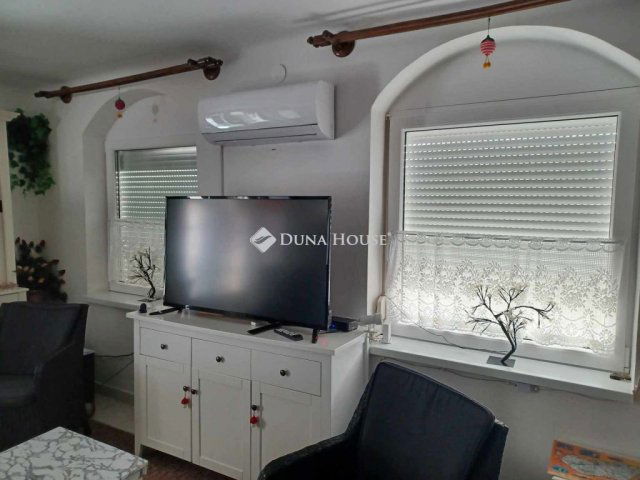 Eladó családi ház, Borgátán 39.871 M Ft, 4 szobás