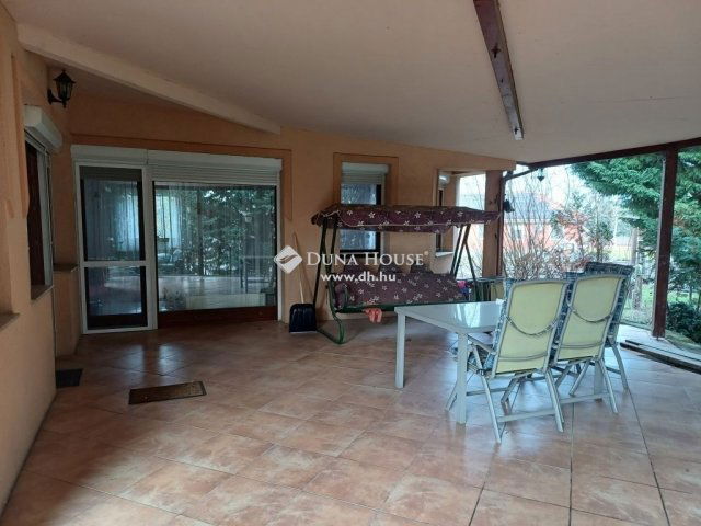 Eladó családi ház, Ráckevén 159.9 M Ft, 3 szobás