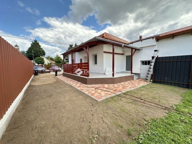 Eladó családi ház, Budapesten, XVIII. kerületben 85 M Ft