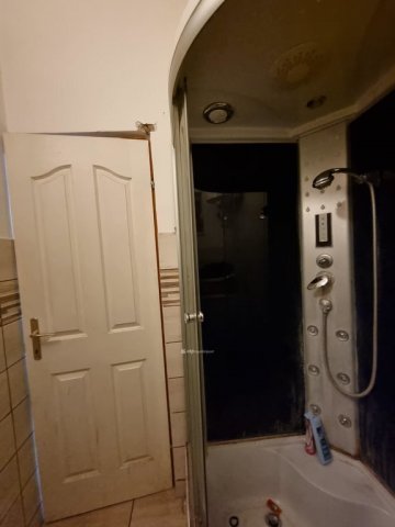 Eladó családi ház, Pápán 21.99 M Ft, 2 szobás