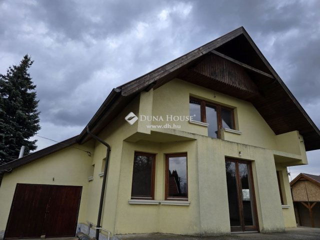 Eladó családi ház, Vácon 73 M Ft, 4 szobás