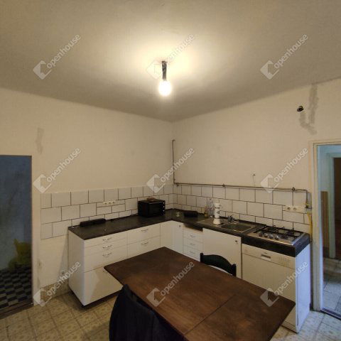 Eladó családi ház, Mezőlakon 18.9 M Ft, 3 szobás