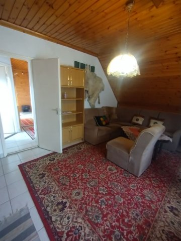 Kiadó családi ház, albérlet, Pomázon 200 E Ft / hó, 1+1 szobás